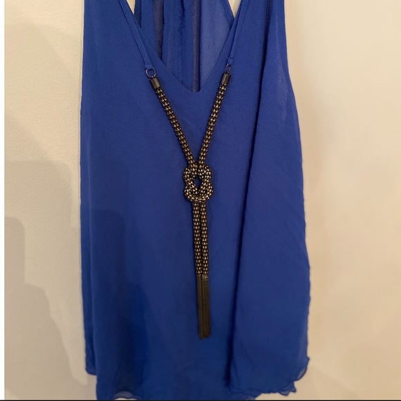 Blue chiffon shirt with necklace attached - Picture 3 of 3